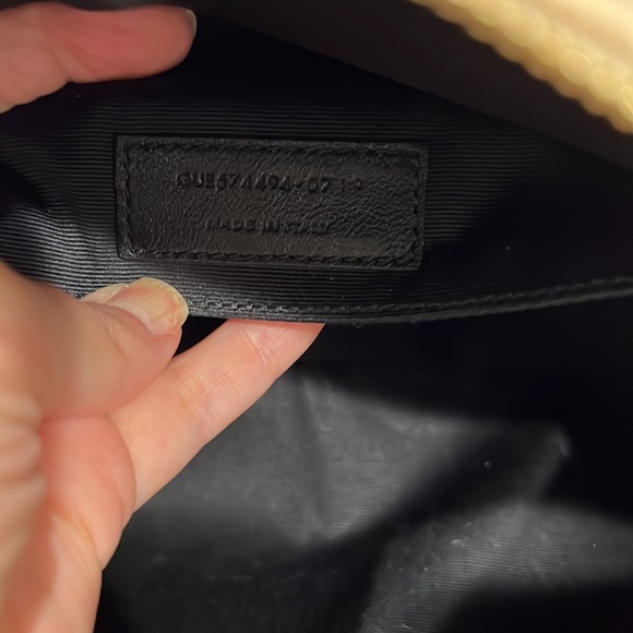 Saint Laurent Loulou quilted camera bag crossbody color poudre - Picture 9 of 13